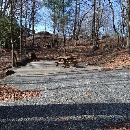 Linville Falls Campground, Rv Park, And Cabins מראה חיצוני תמונה