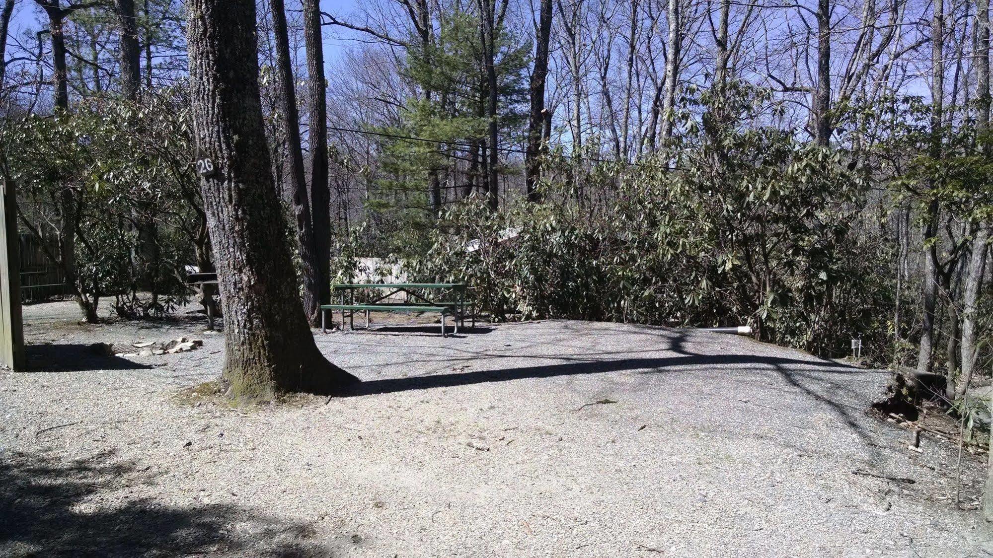 Linville Falls Campground, Rv Park, And Cabins מראה חיצוני תמונה